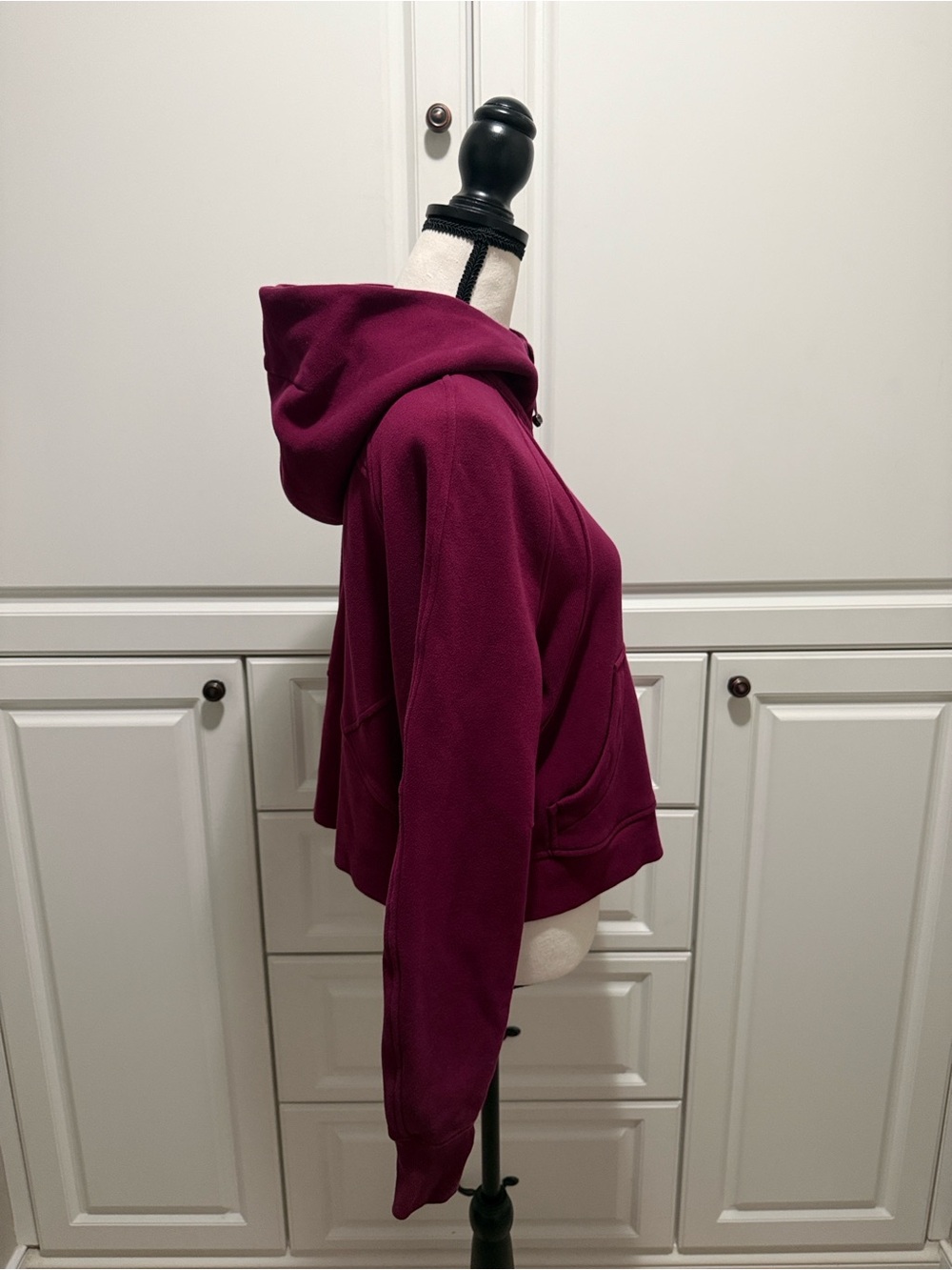 *New Lululemon Scuba full zip cropped hoodie sz M/L in Raspberry - Picture 8 of 13
